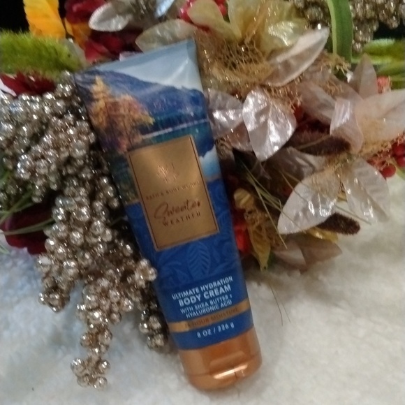 Sweater Weather Bath And Body Works ultimate hydration body cream New - Picture 2 of 3